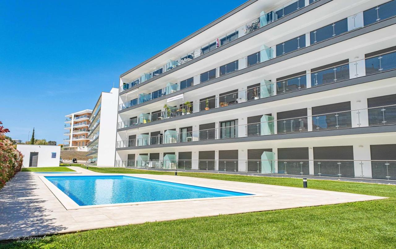 Monte E Pool